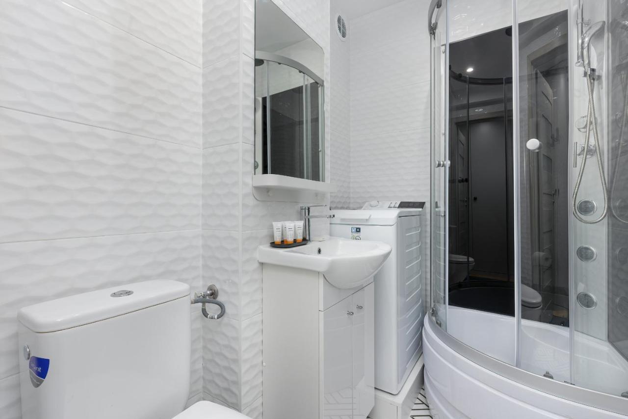 Cozy And Comfortable Wola Apartment By Noclegi Renters Varsovia Exterior foto
